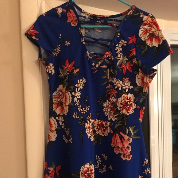 Blue flowered dress - Picture 2 of 4